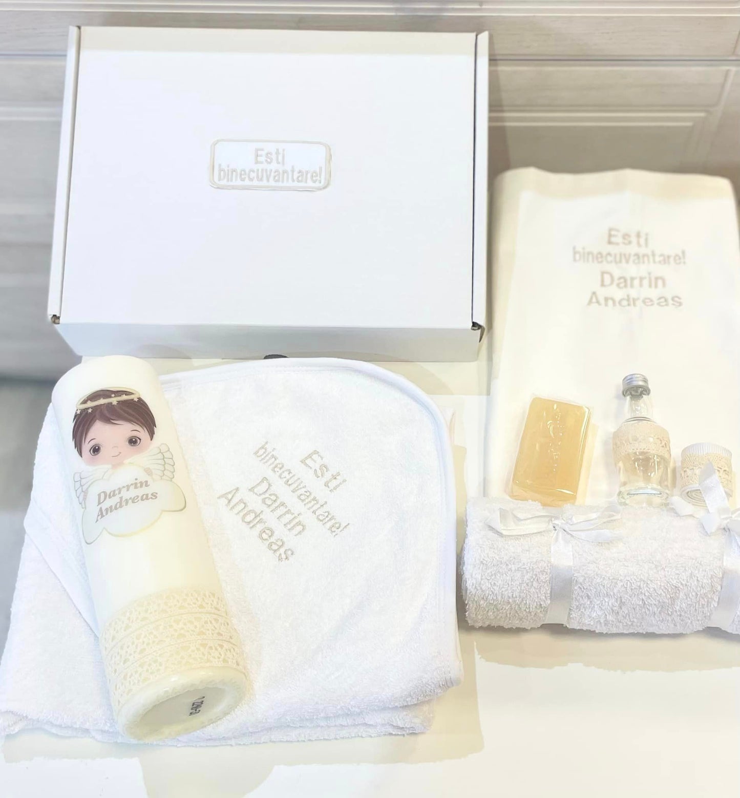 Trusou ingeras baietel+ lumanare