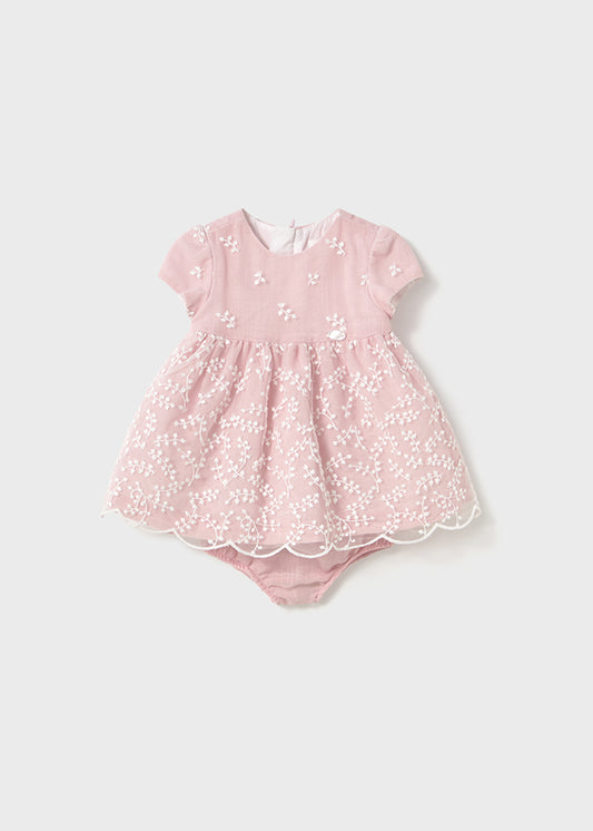 ROCHIE DIN TULE BRODAT CU CHILOTEI